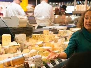 Visite gourmande des Halles de Lyon par Cybèle © Charles Pietri